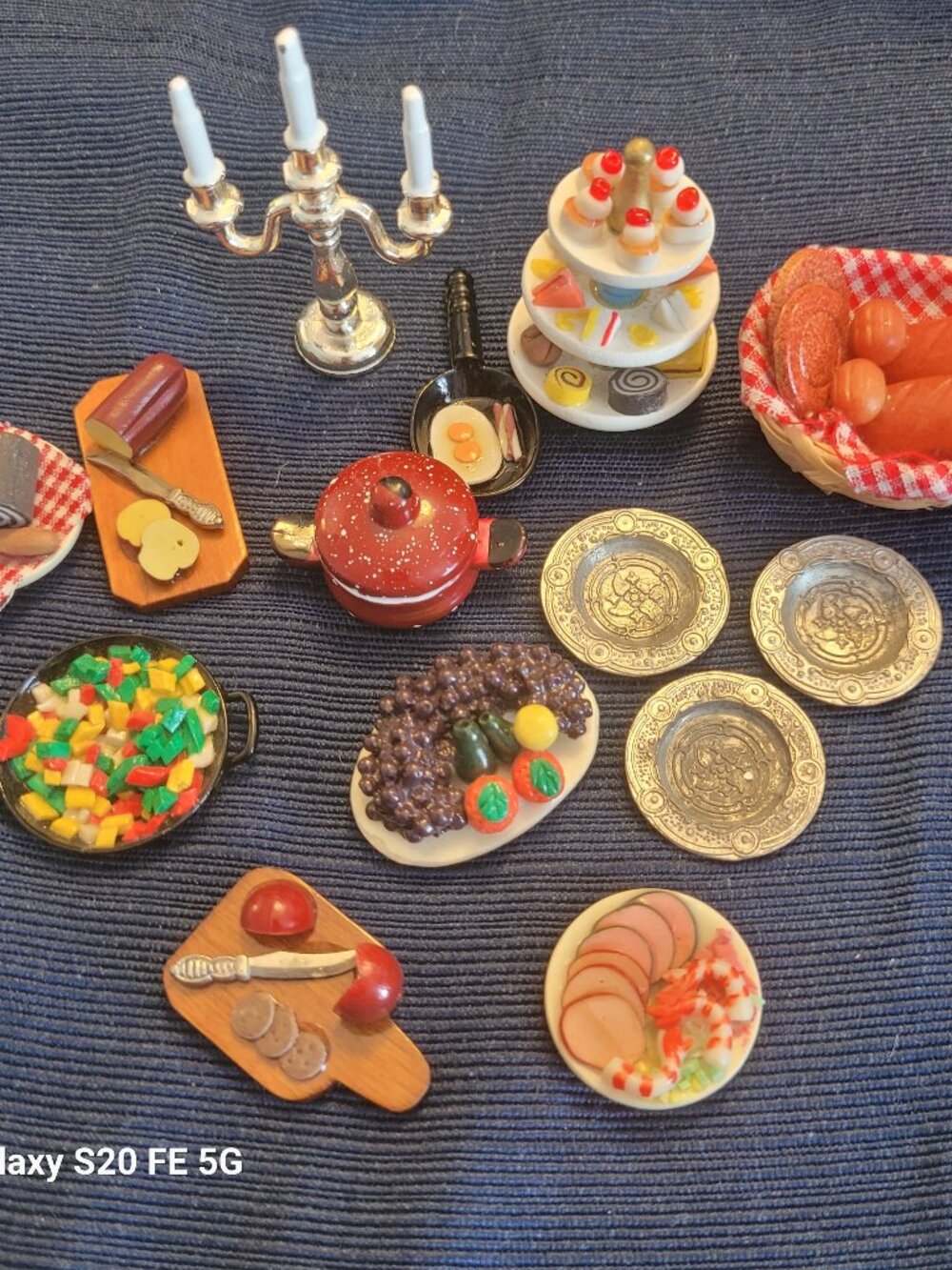 Dollhouse miniatures Food